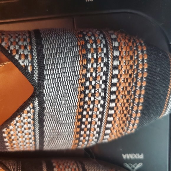 Universal Thread Mules - Picture 3 of 4